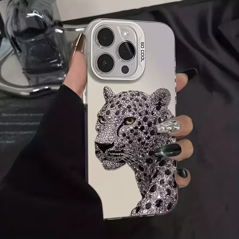 IMD Holographic Silver Phone C - đánh giá và giá Apple Iphone 15 Pro Max