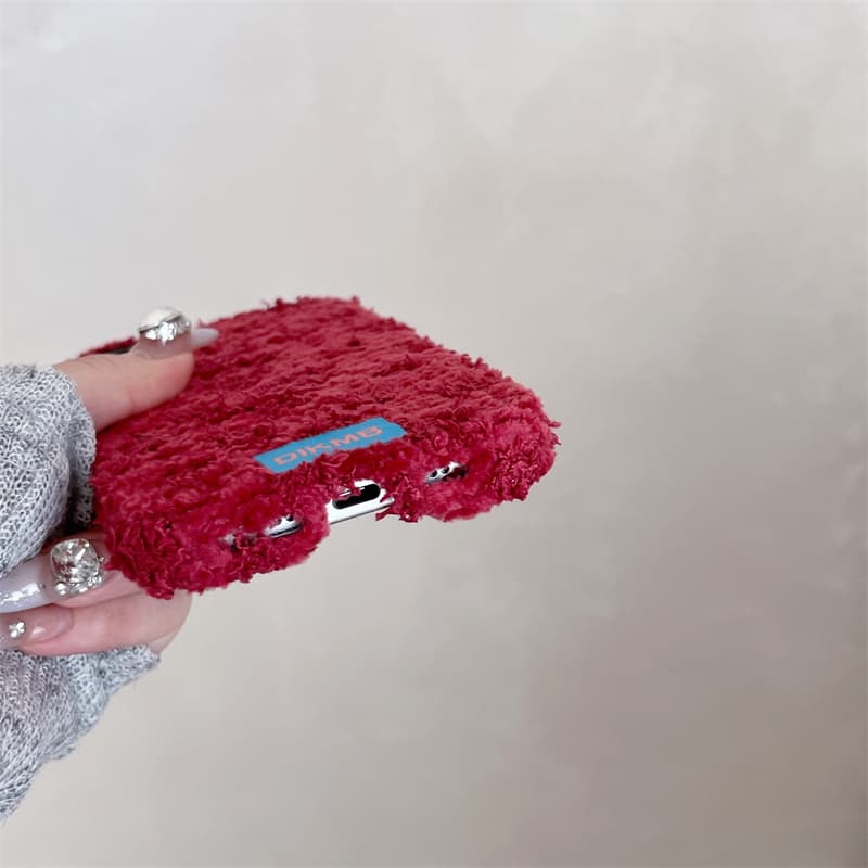 Angora Red Fuzzy Phone Case fo - đánh giá và giá Apple Iphone 15 Pro Max